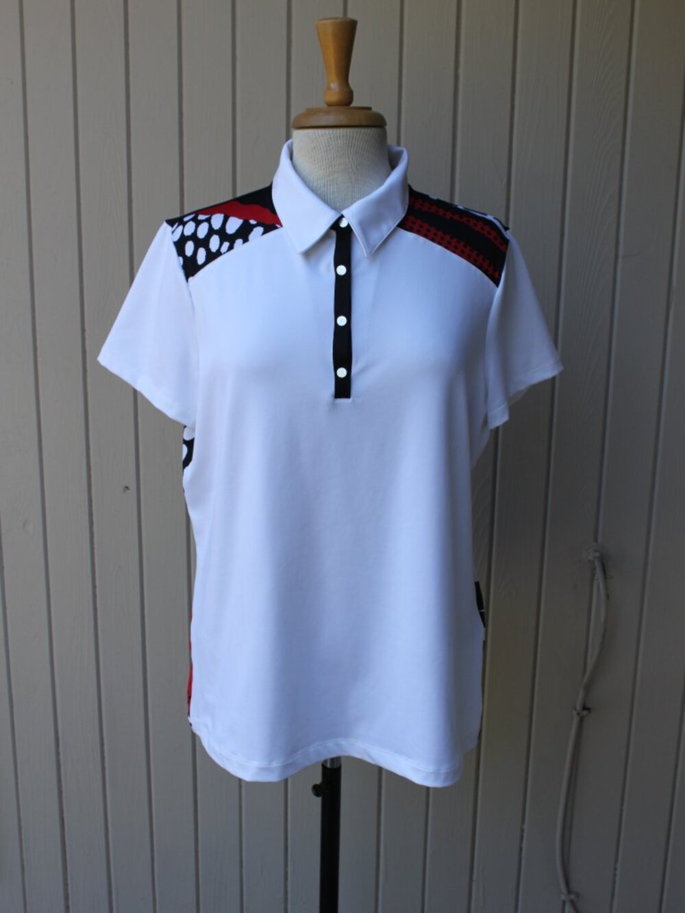 Zenergy Golf By Chicos Red, Black & White Polo Shirt Size 2 Or 12/Large